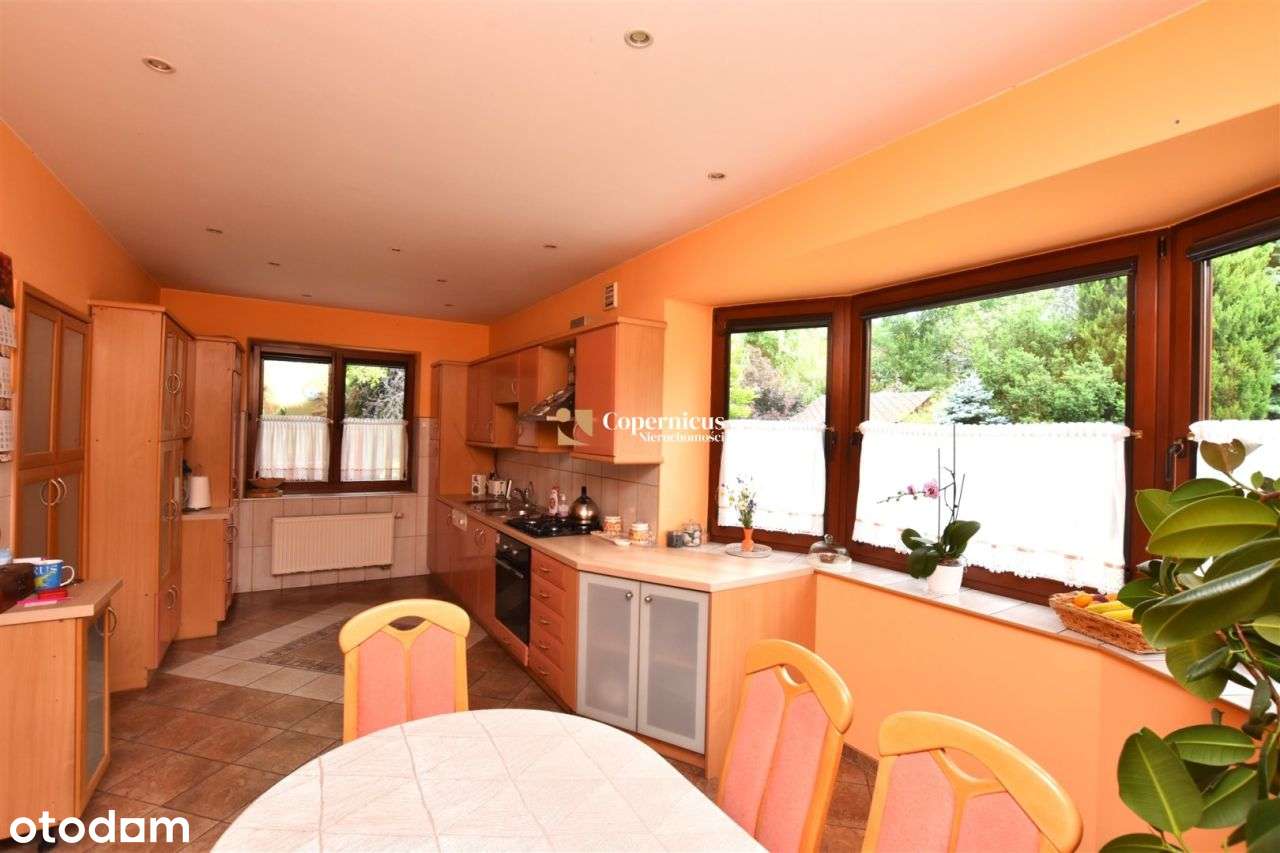 Niezwykły dom wolnostojący w otoczeniu lasu - Pełny obrazek: 5/14