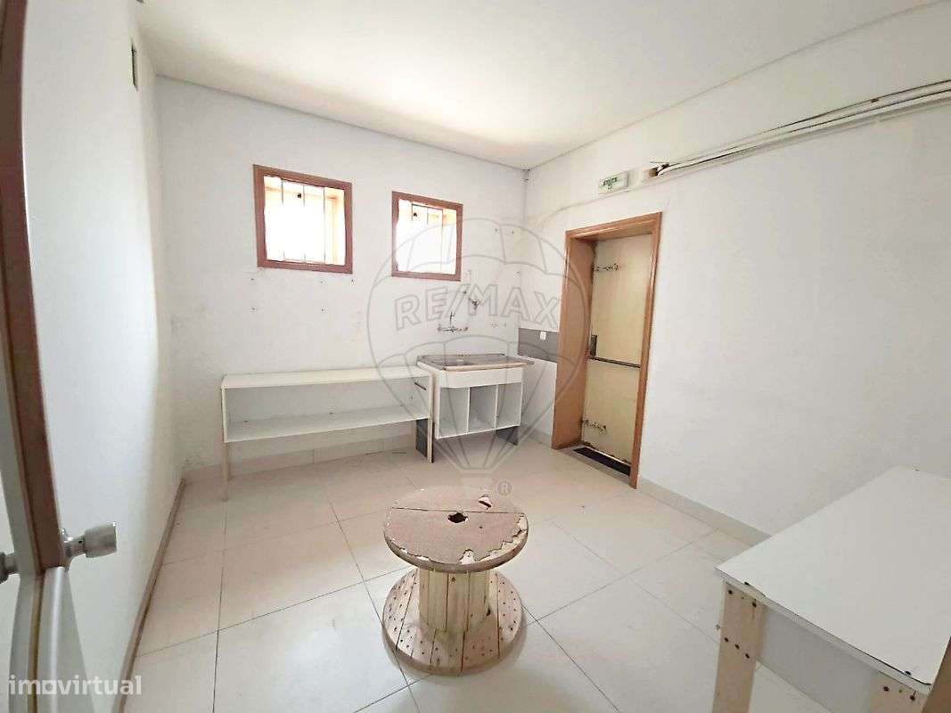 Loja  para arrendamento - Grande imagem: 5/7