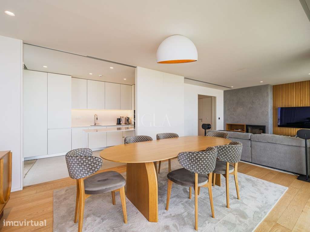 Penthouse T3 com piscina no terraço - Primeira linha de Mar-5