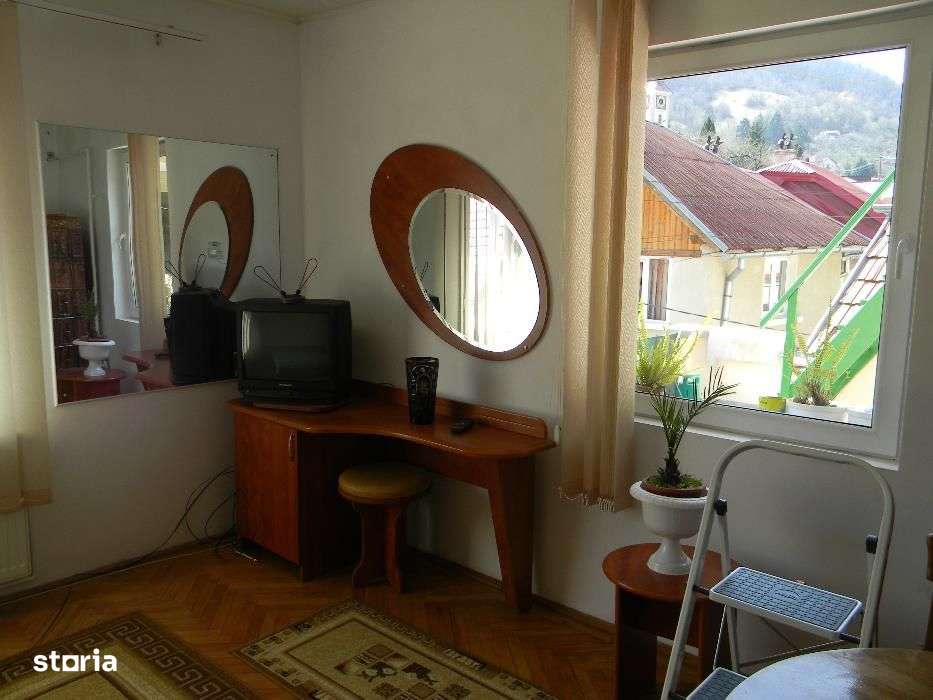 Apartament cu 2 camere la casă în zona Schei, COD 8191 - Imagine principală: 4/9