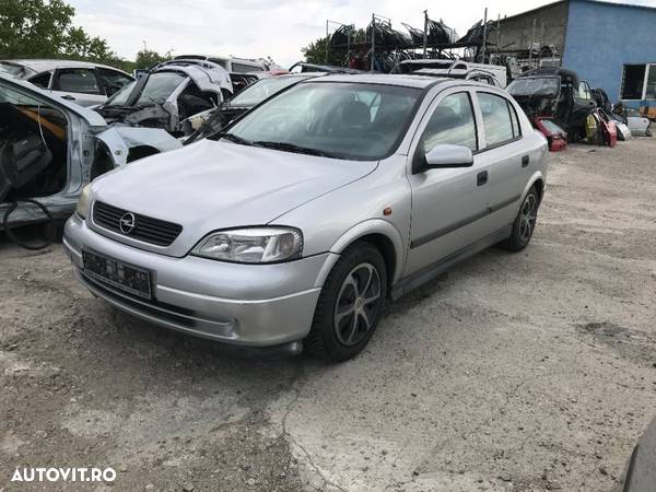 Dezmembrez Piese Opel Astra G - 2