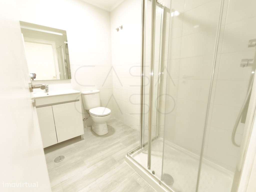 Prédio totalmente remodelado com 3 apartamentos independentes na Ba...-11