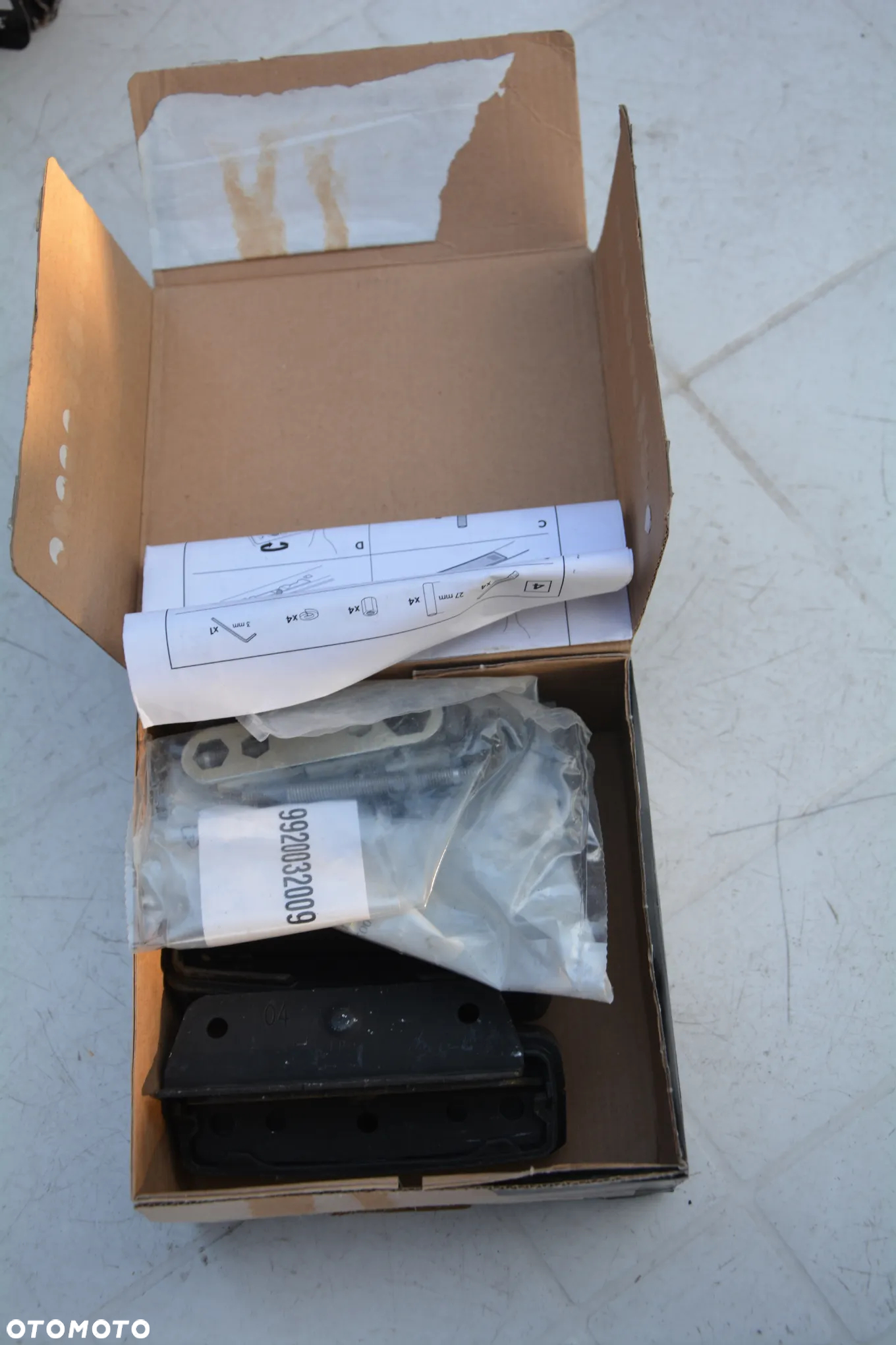 Mitsubishi Outlander 2013-  Thule kit 3128 -   Kit montażowy - 2