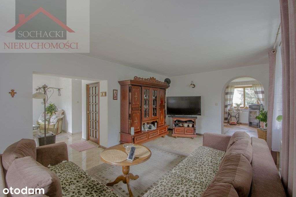 Duży dom w spokojnej okolicy-7