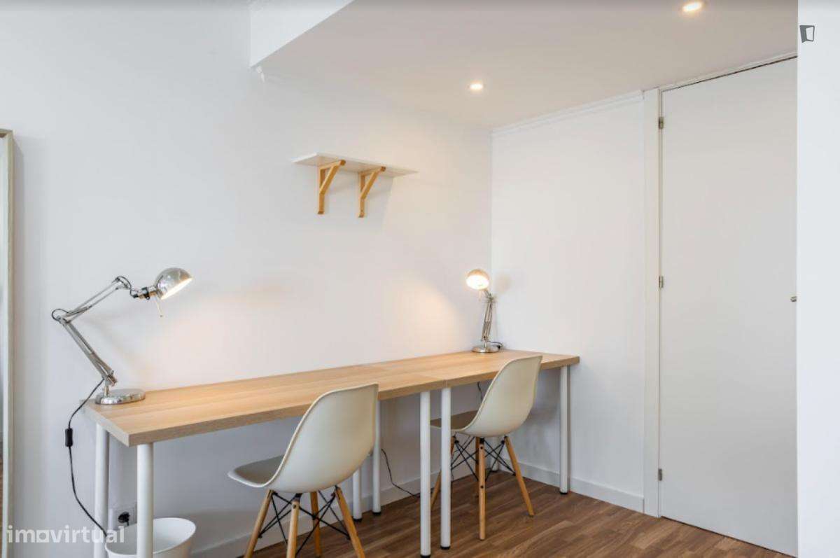 Quarto - localizado em Olaias Lisbon - Grande imagem: 5/15