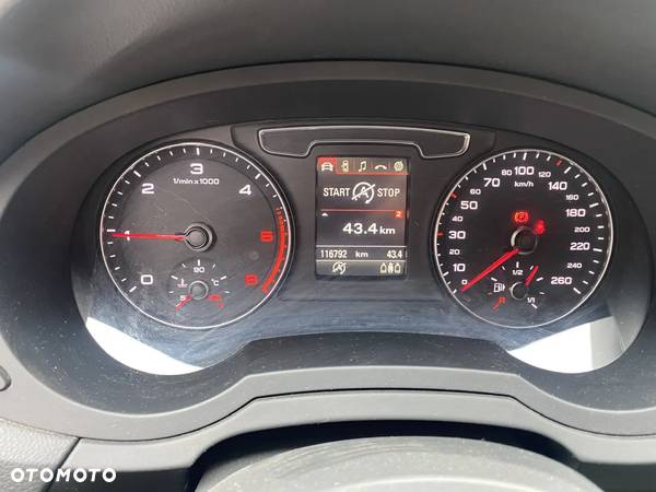 Audi Q3 2.0 TDI - 6