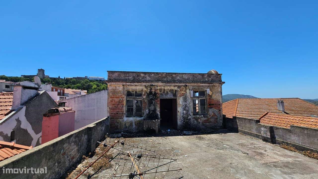 Prédio para Reabilitação no Centro Histórico de Palmela-15