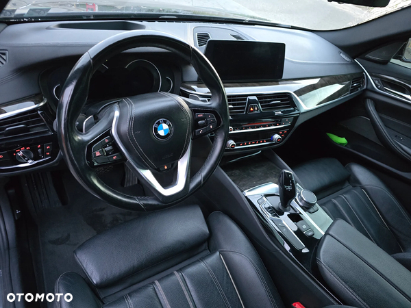 BMW Seria 5 530i xDrive Luxury Line - 20