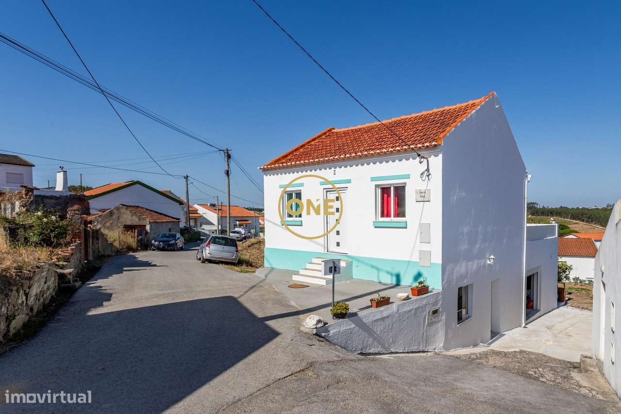 Moradia remodelada com terraço panorâmico e cave com entrada independe-27