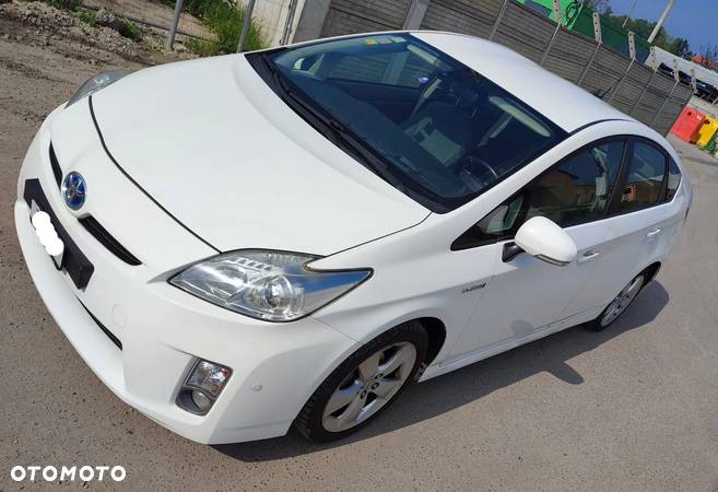 Toyota Prius (Hybrid) Comfort - 11