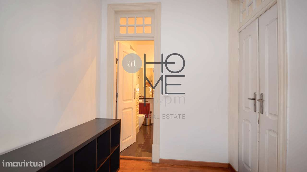 Av. Luís Bívar | T3 + 1 de charme em Lisboa-7