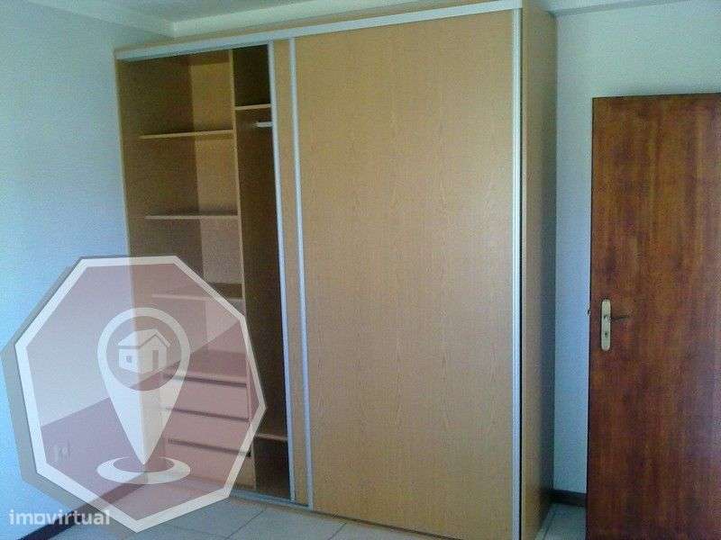 Apartamento T2 - zona sossegada a 10 minutos de Oliveira de Azeméis - Grande imagem: 2/7