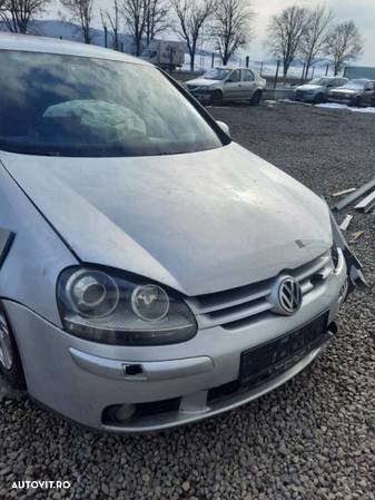 Dezmembrez VW Golf 5 - 1