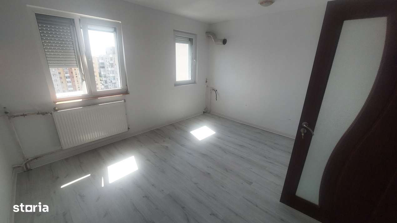 Apartament 3 camere open space, etajul 10, Craiovita zona Niela - Imagine principală: 2/7