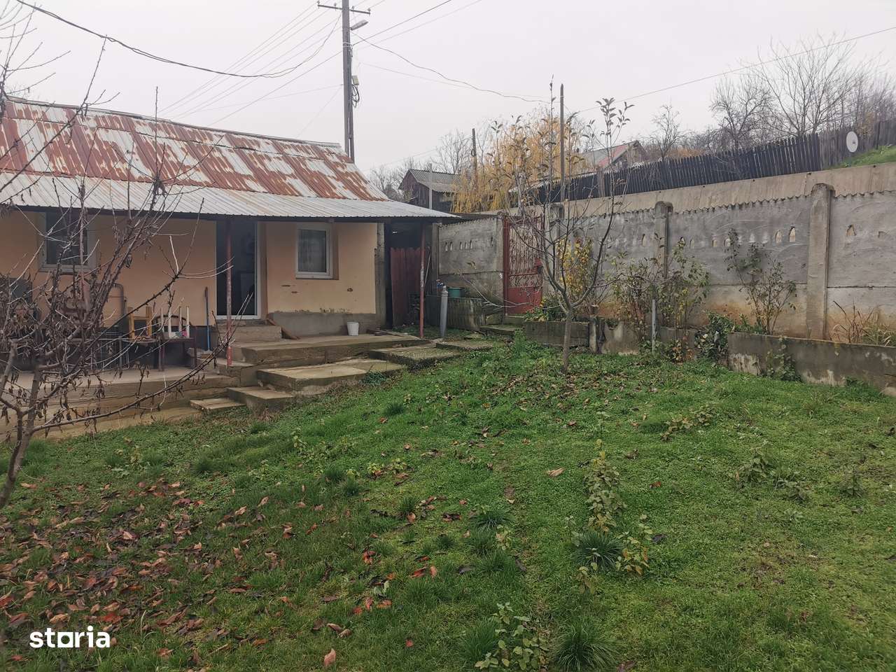 Casă din cărămidă, 6 camere, teren 7000mp, acces asfaltat-10