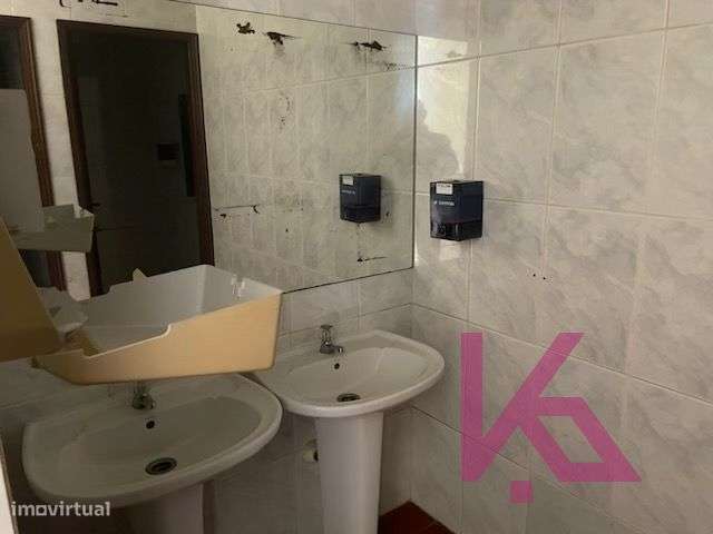 Restaurante com Apartamento T1-12