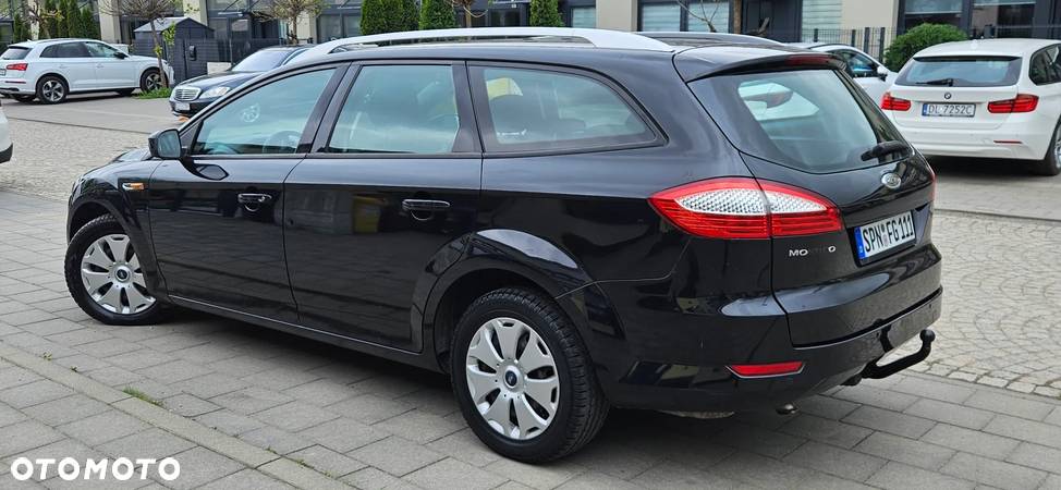 Ford Mondeo 1.8 TDCi Ambiente - 27