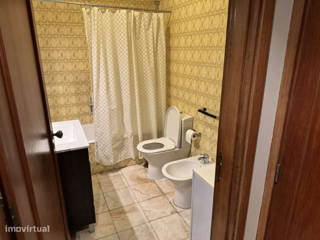 Apartamento T5 na Rua do Campo Alegre-43