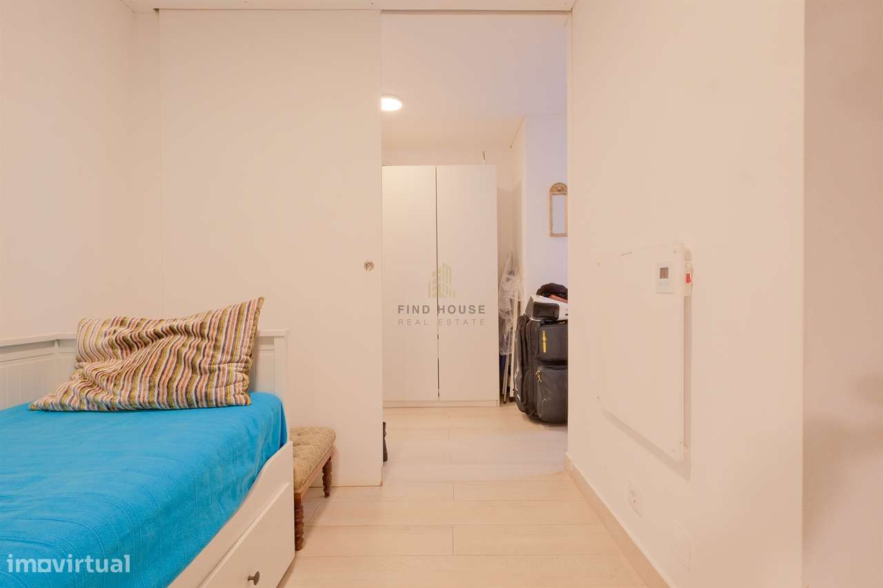 Apartamento T2 com licença para A.L. no centro de Lisboa-17