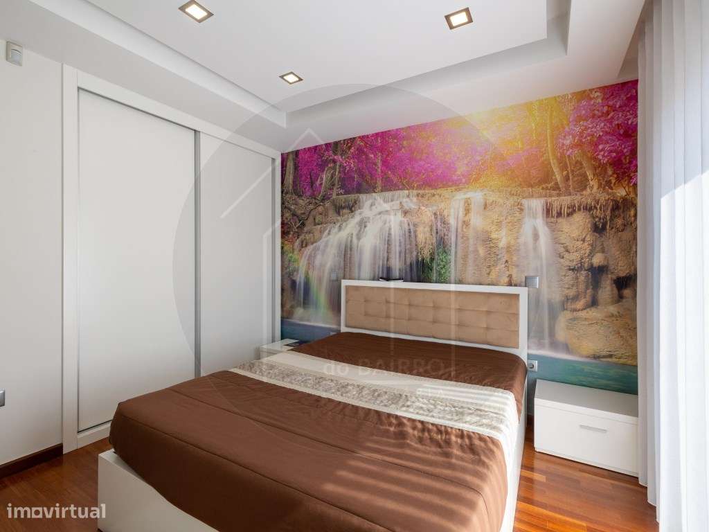 Moradia T4 Independente com Piscina, Ginásio e Garagem para 4 Carro...-22