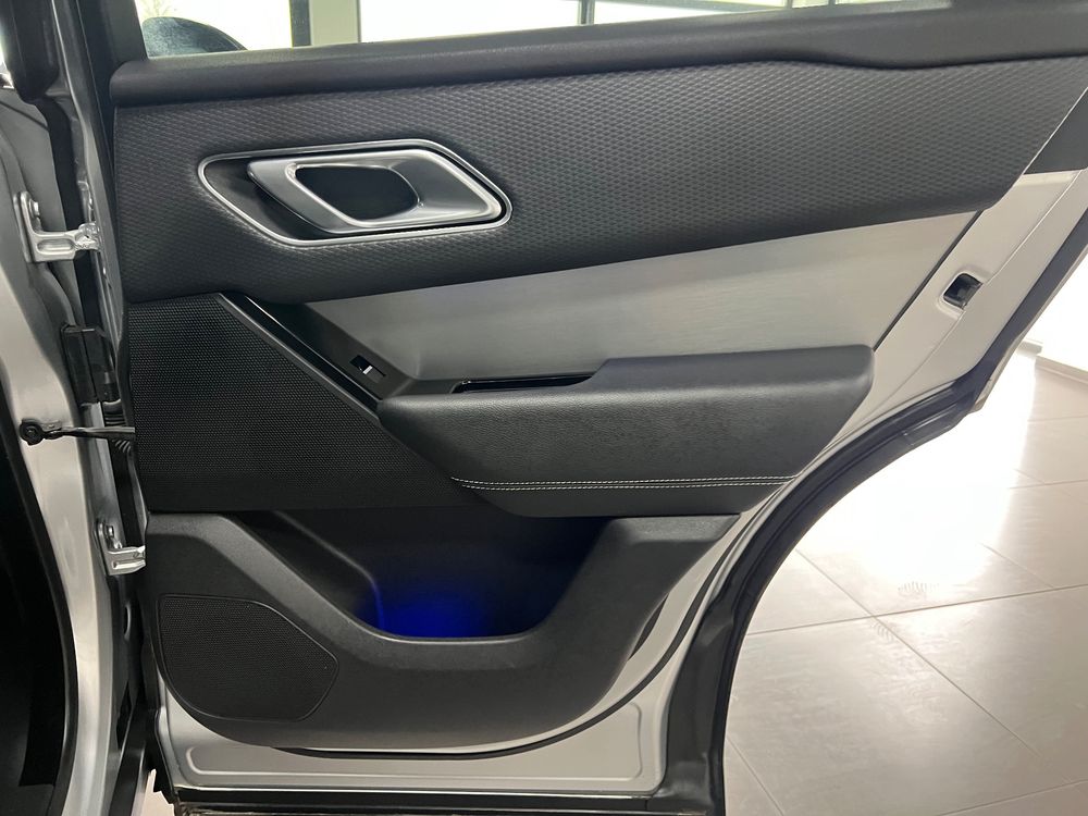 Land-Rover Range-Rover-Velar