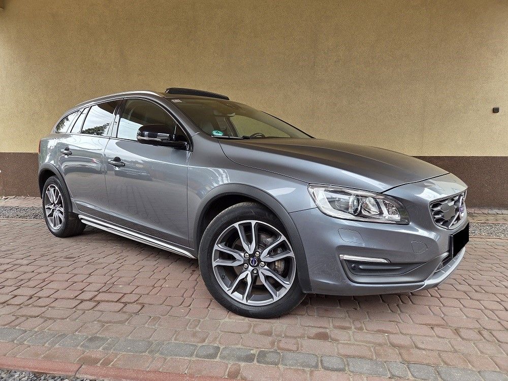 Volvo V60 D4 Geartronic Summum 2015
