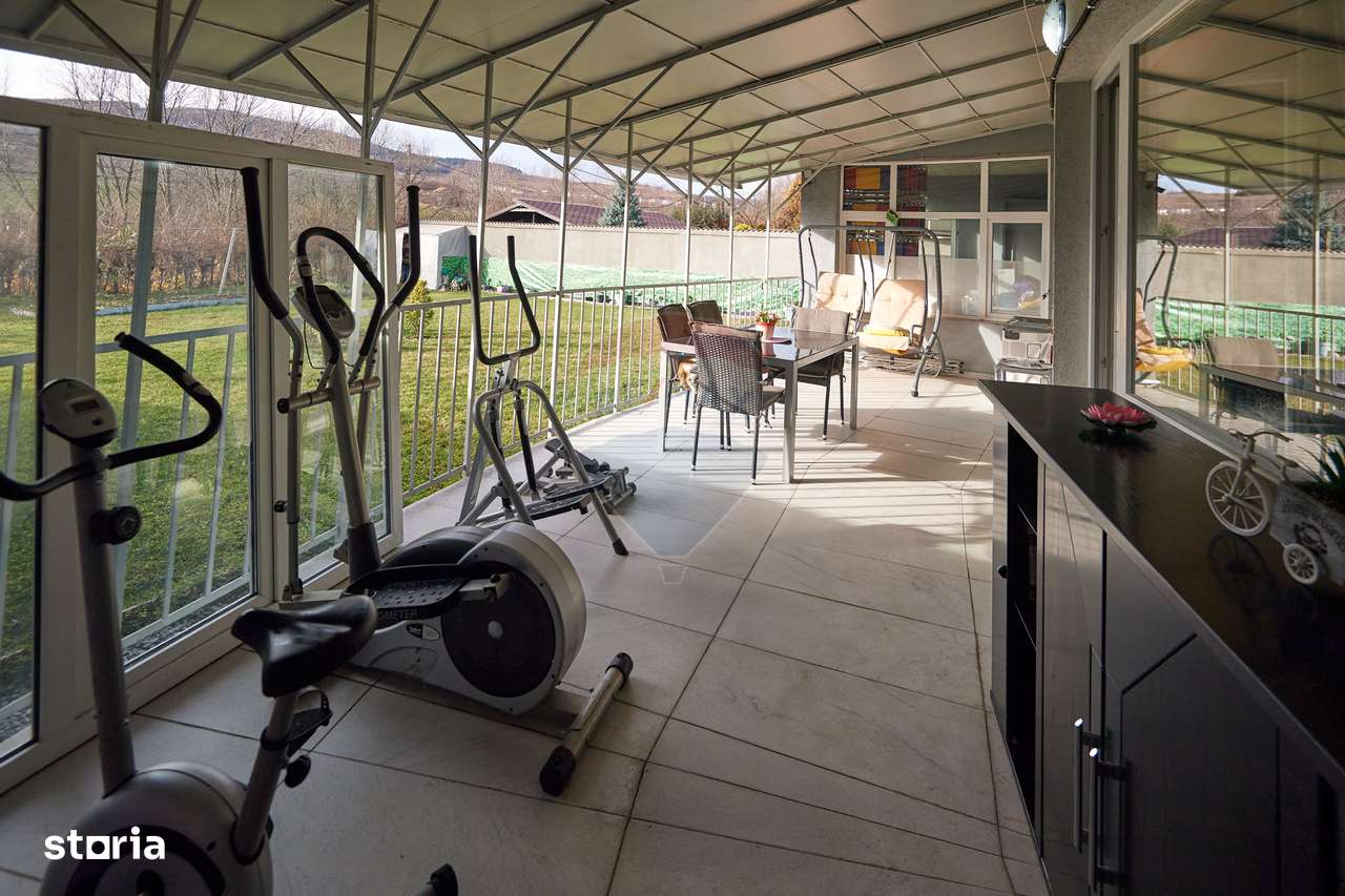 Cladire de vanzare in zona de nord 390 mp, curte generoasa-10