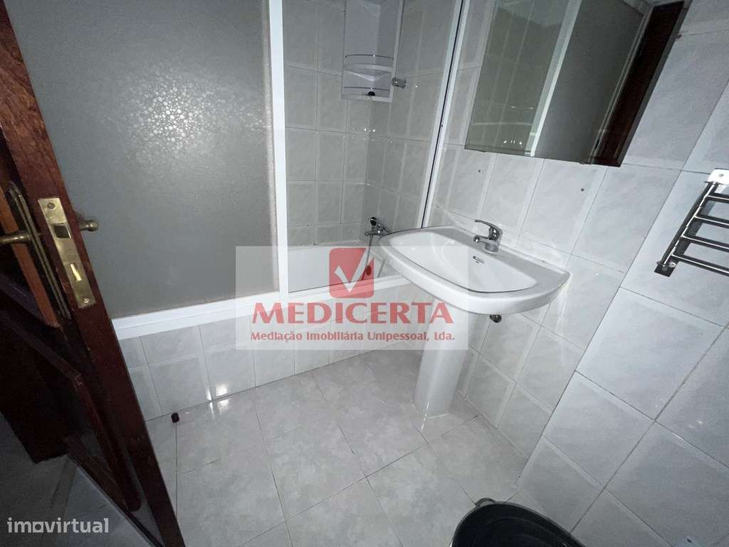 Casal do Cotão - T2 Como Nova-12