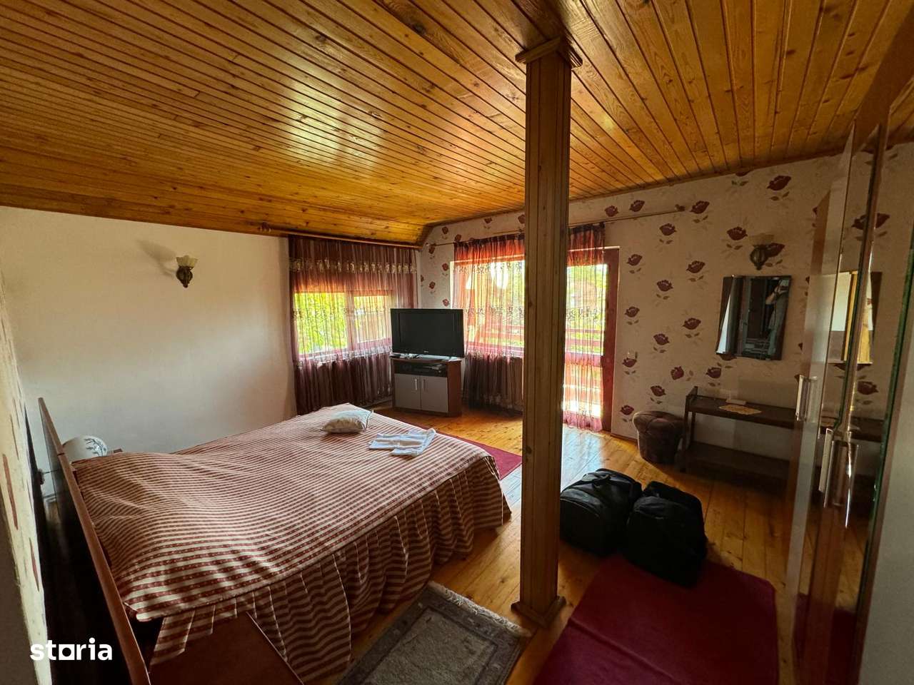 Casa individuala cu proiect de apartamentare in curs de autorizare - Imagine principală: 3/13