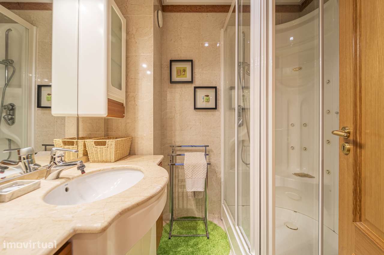 Apartamento T4 com Vista Rio no Alto do Restelo, Belém – 262 m²-21