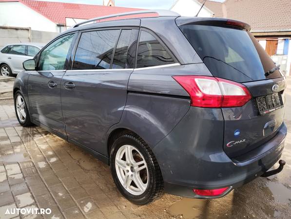 Ford Grand C-Max - 4