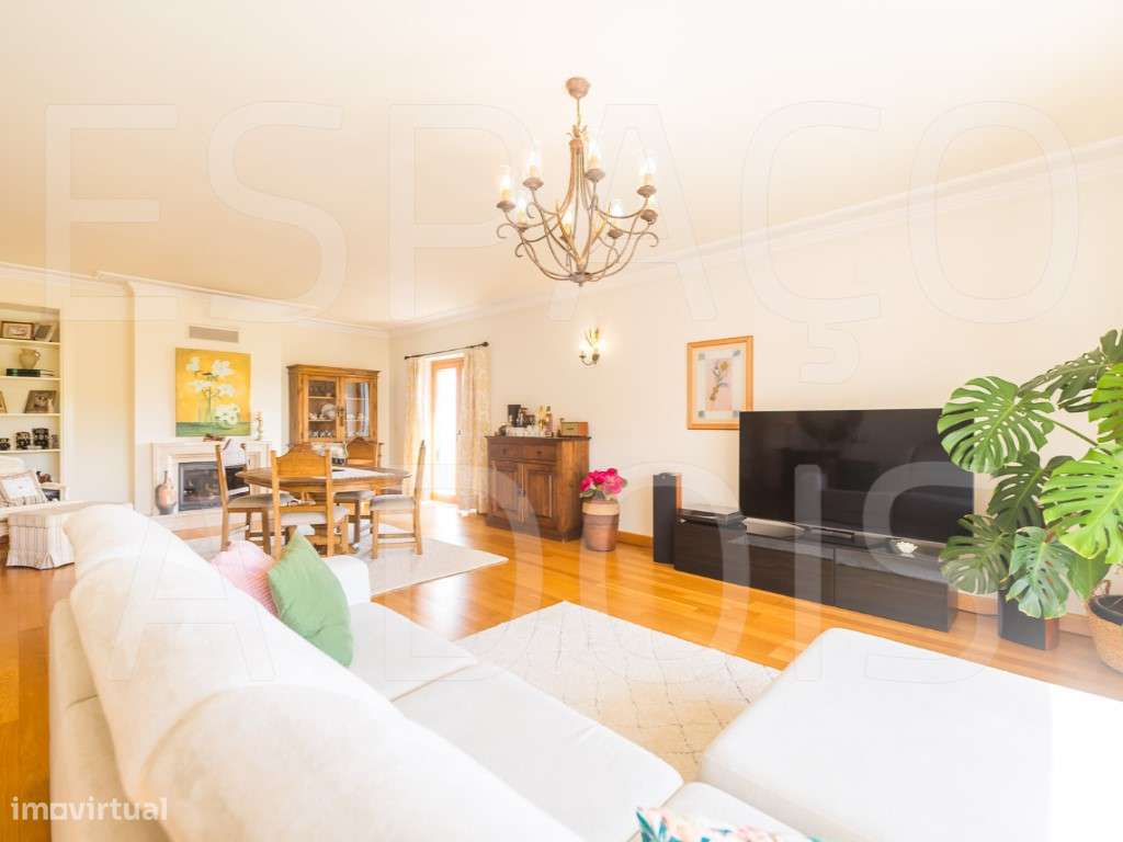 DESLUMBRANTE! Condomínio Privado com porteiro residente, vigilância...-35