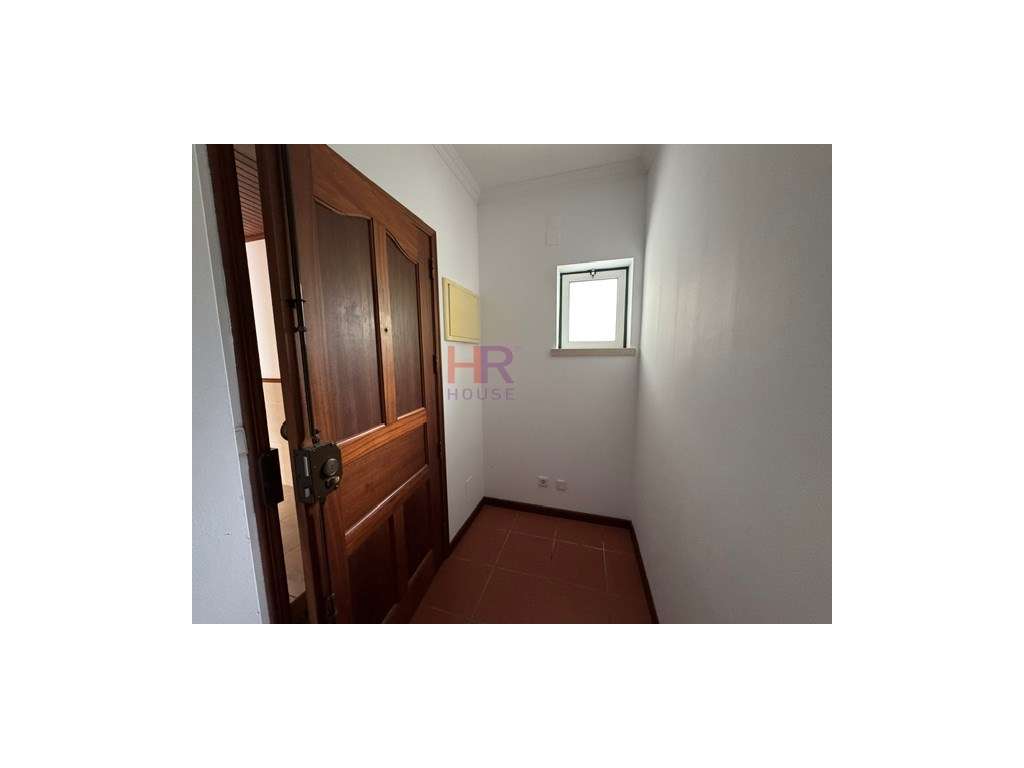 Apartamento T3 com suíte e varandas em São Silvestre, Coimbra.-29