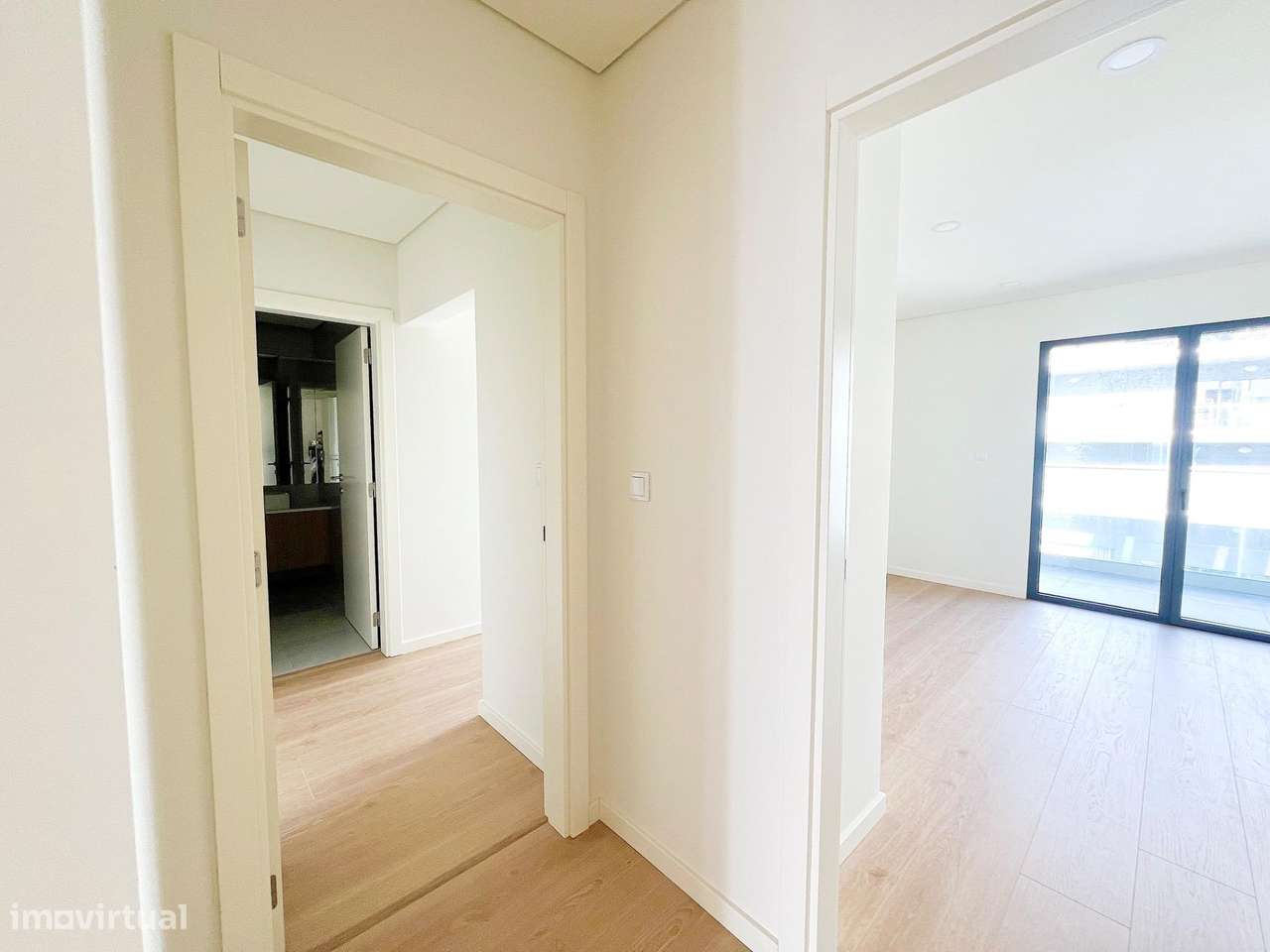 T2 novo c/ estacionamento e varanda - URBANIZAÇÃO MOINHOS DO...-25