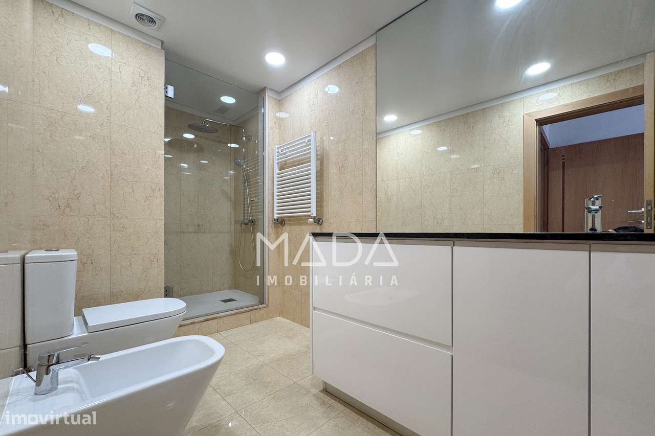 Apart. T4 duplex de luxo na zona da Exponor em Matosinhos, Porto-26