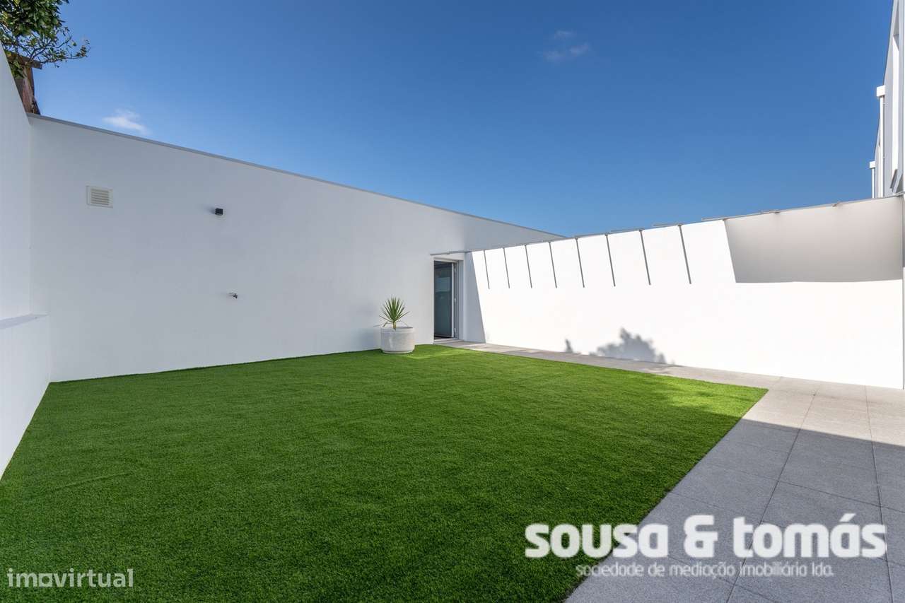 Moradia Geminada T3+1 Venda em Milagres,Leiria-42