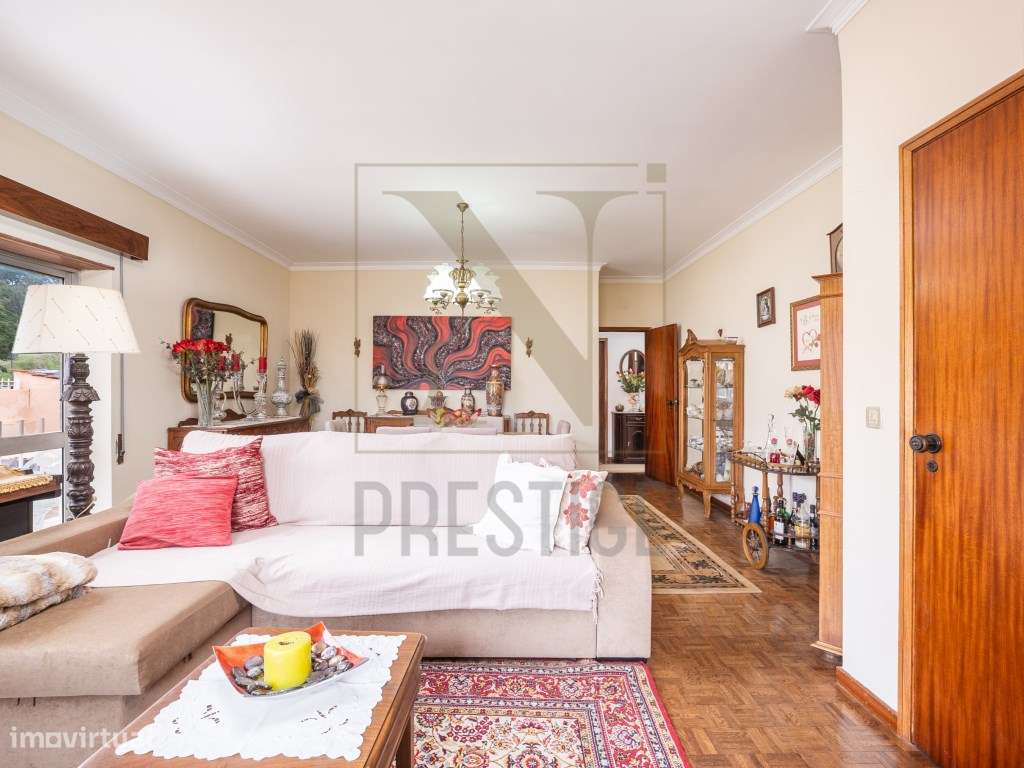 Moradia T3 junto ao Hospital da Luz - Grande imagem: 4/34