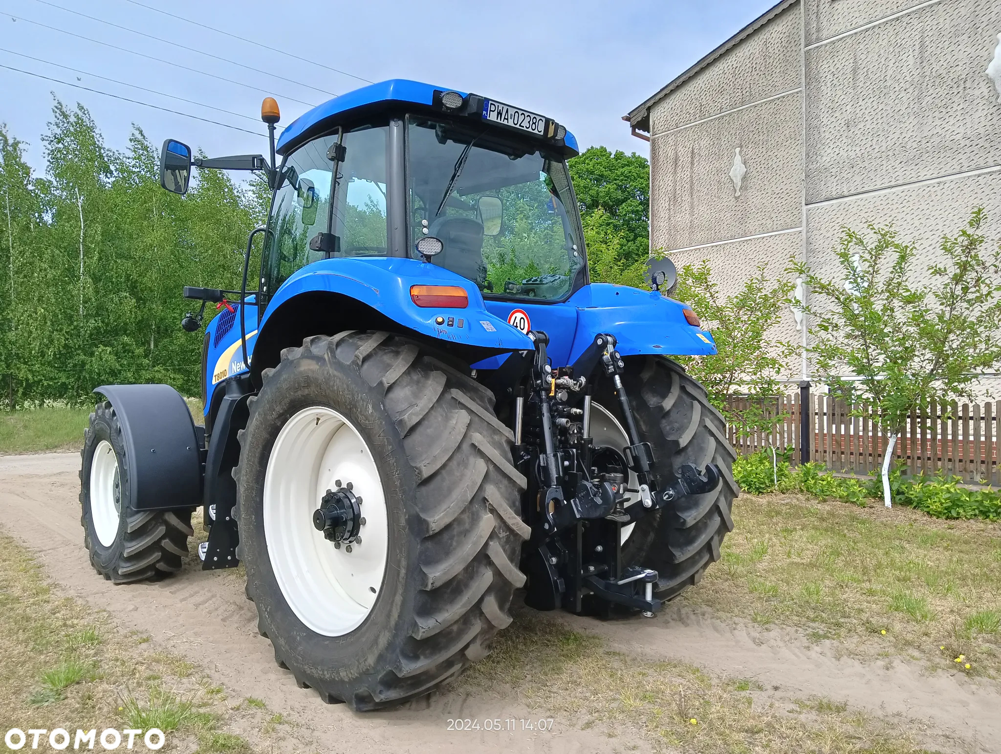New Holland T8010 - 3