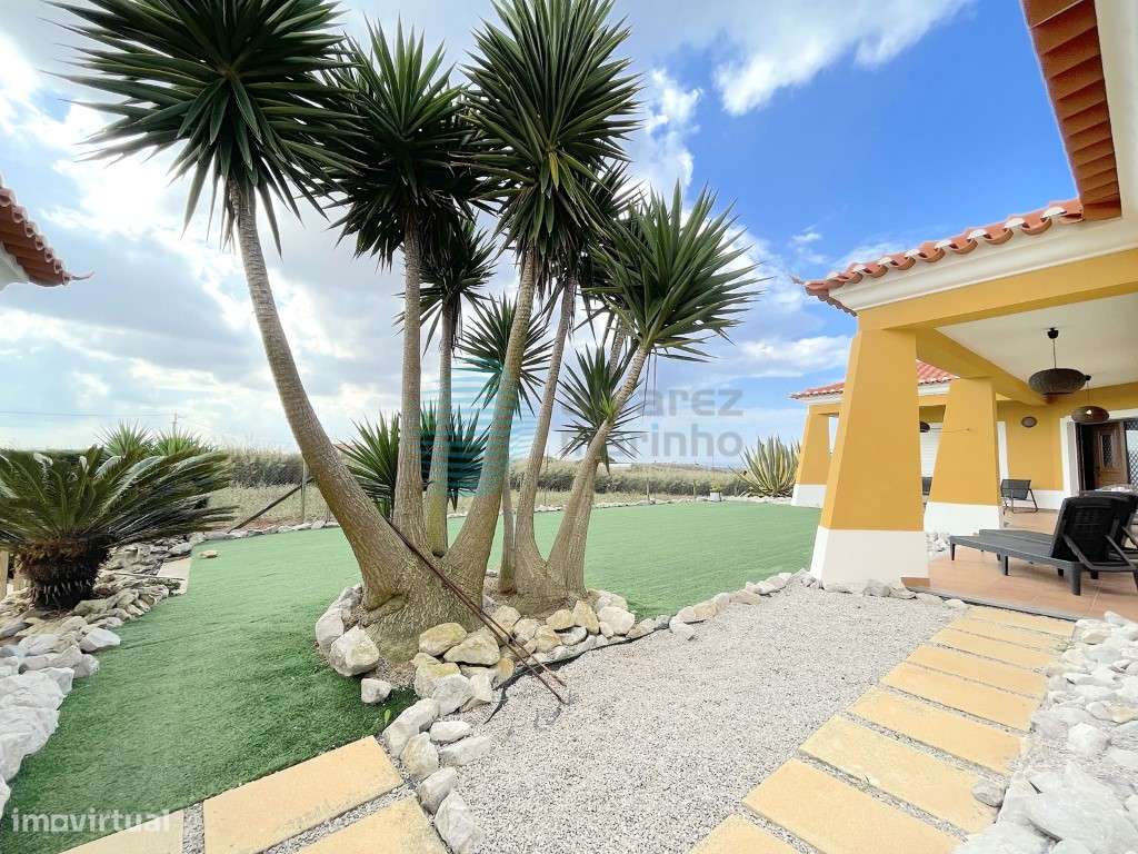 Excelente Moradia com um terreno com 1400m2 - Grande imagem: 2/60