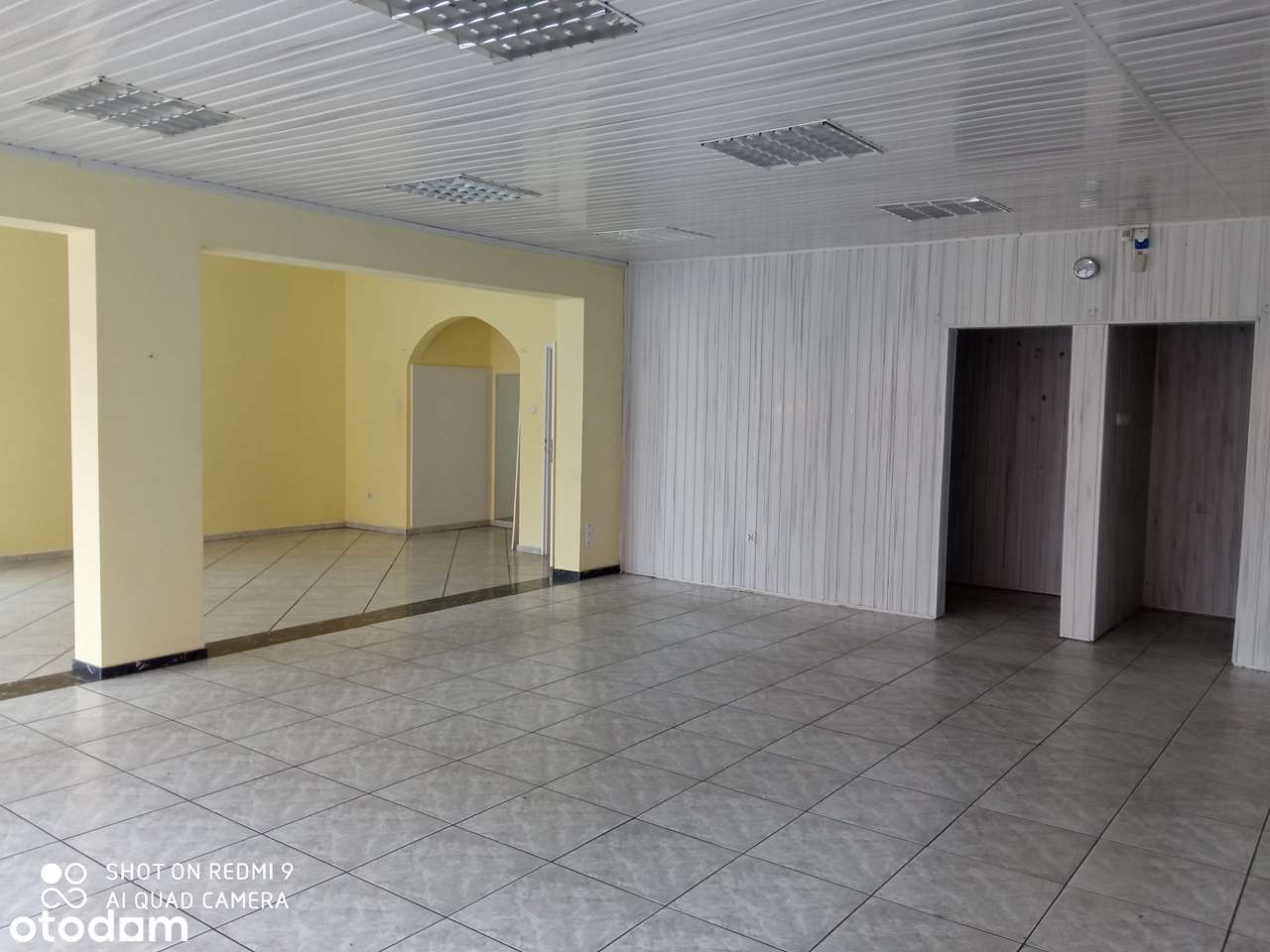 sprzedaż dz. nr 829/22 ob. Os. Drzewice, zab. pawilonem handlowym-2