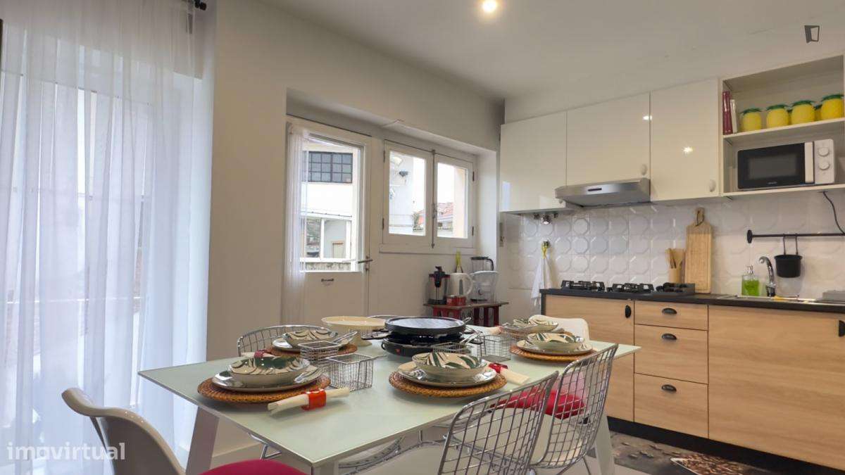 Quarto - localizado em Norton de Matos Coimbra - Grande imagem: 4/21