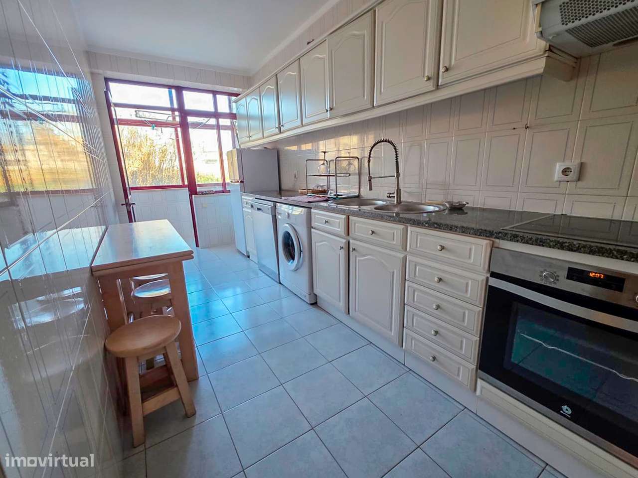 Apartamento T2 com Jardim Privativo e Vista Mar – Mindelo - Grande imagem: 4/16