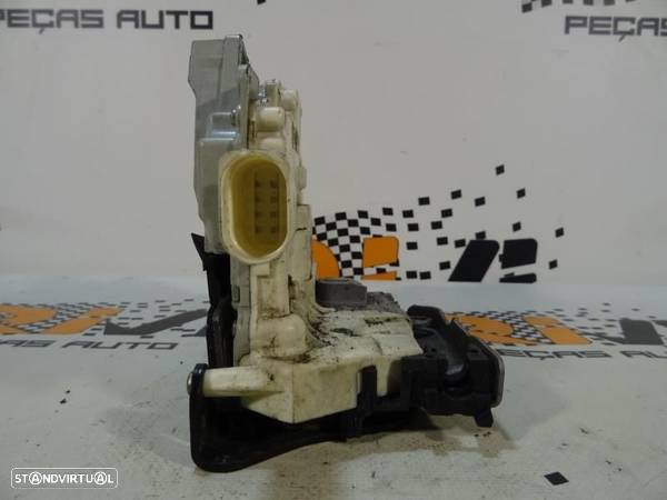 Fecho Da Porta Trás Esquerda Audi A4 (8K2, B8)  8K0 839 015 / 8K083901 - 2