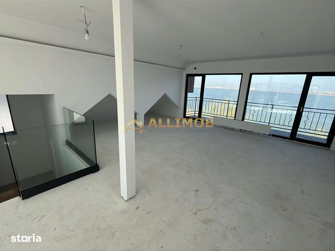 Eleganta la malul lacului- Vila premium cu ponton privat.-6