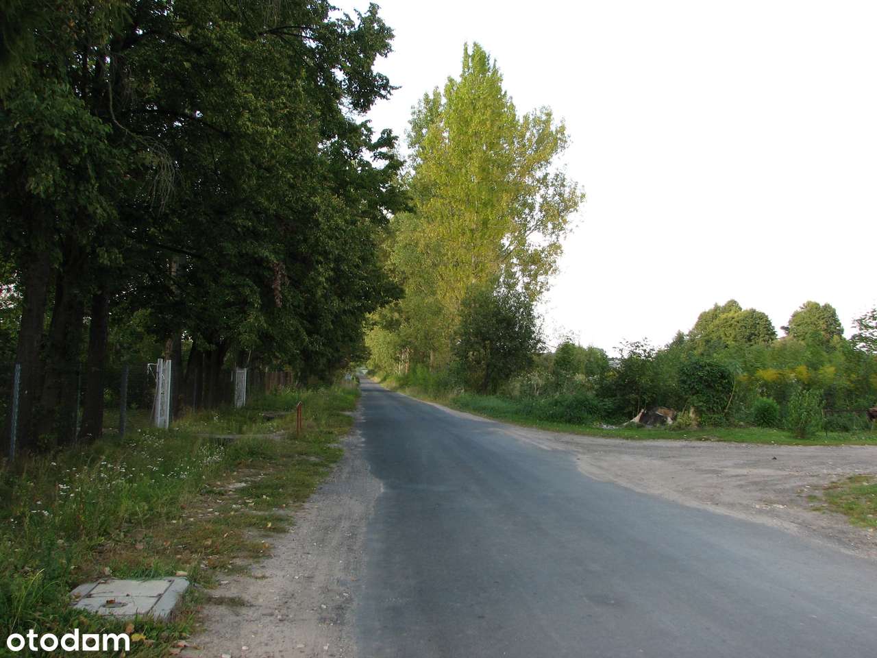 Działka siedliskowa z mediami i pozwoleniem na budowę.-3