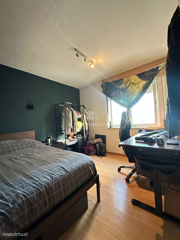 Excelente T3 Renovado em Santo António dos Cavaleiros, Loures-14