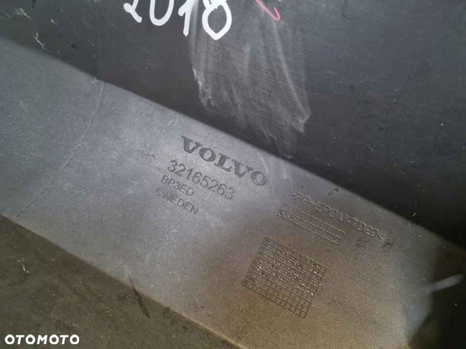 Zderzak tylny Volvo V60 org. - 8