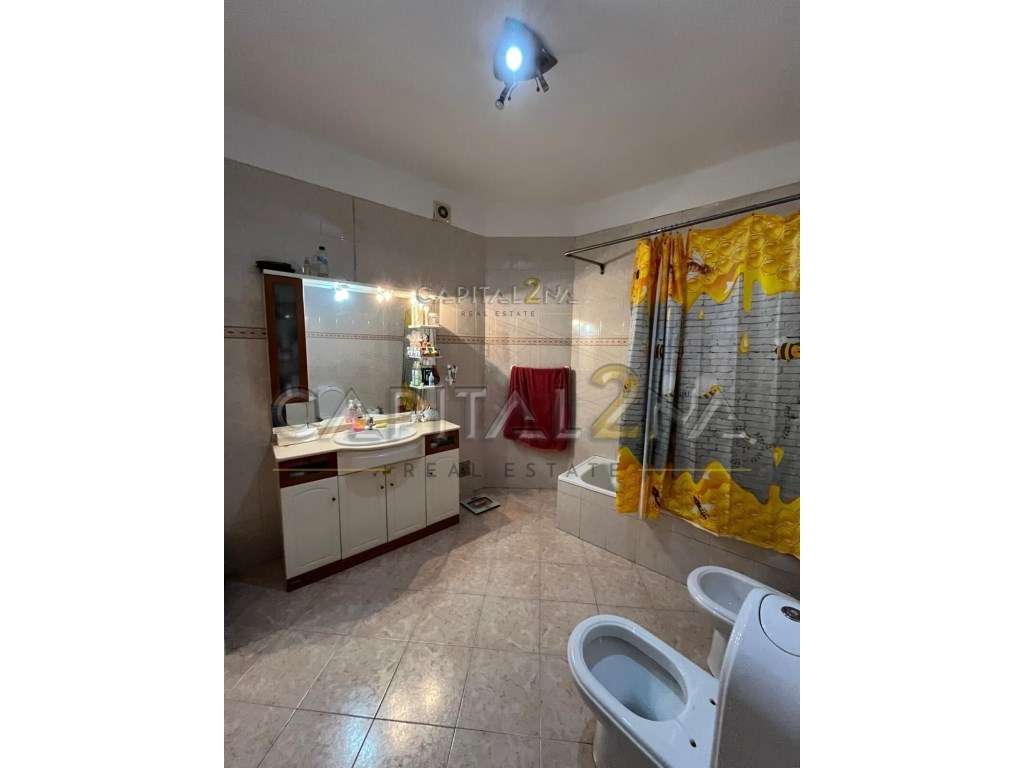 Prédio 4 Apartamentos T3 + Loja e ArmazémPrédio 4 Apartamentos T3 +...-5