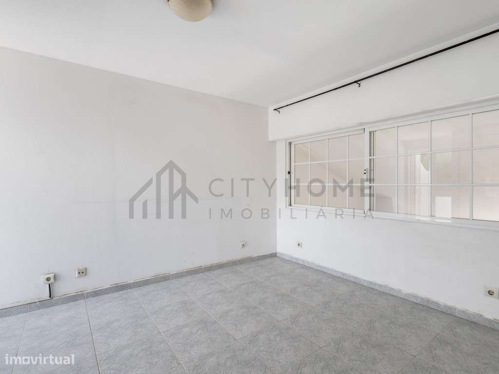 Moradia Duplex tipo T2 com Jardim e Piscina em Condomínio Privado-17