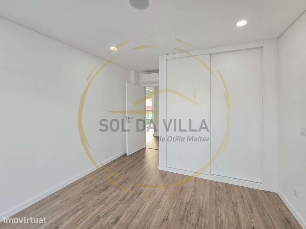 Moradia T4 Isolada com piscina - Valadares, Corroios - 750.000€-15